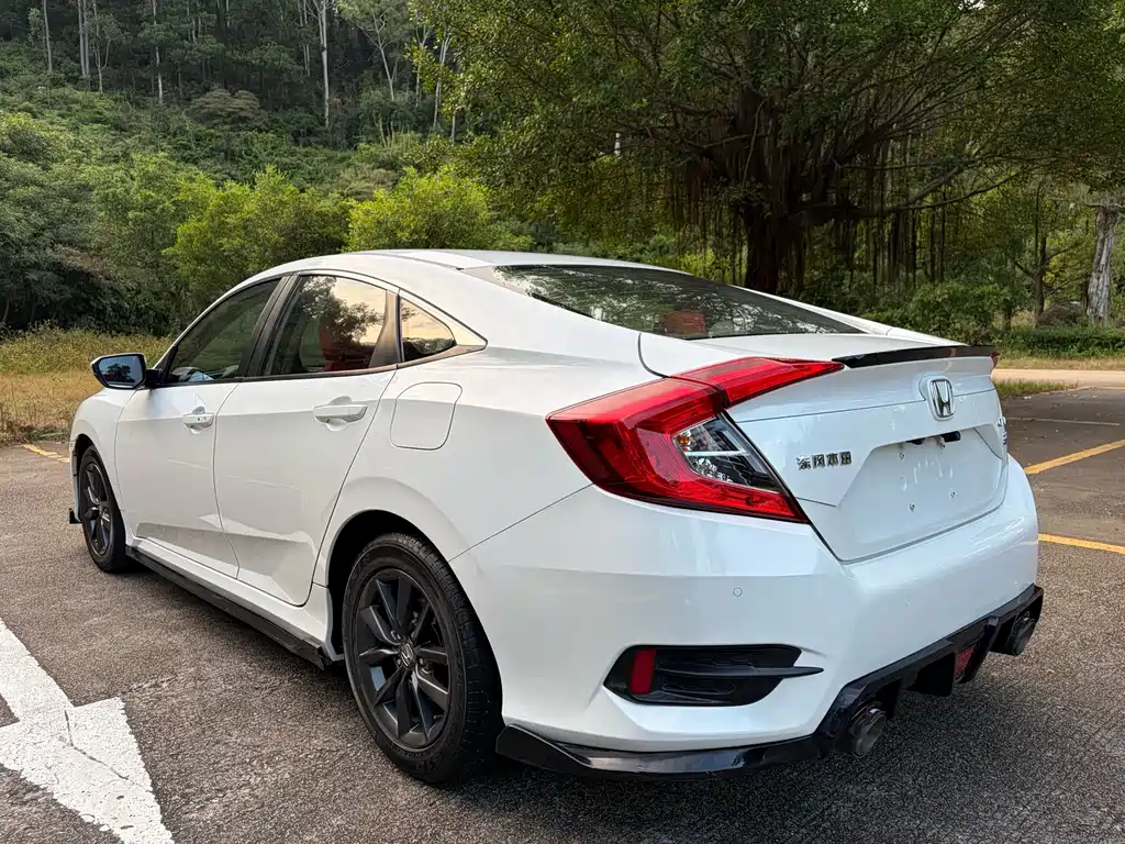 Honda Civic — миниатюра 7