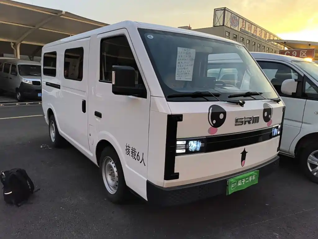 SRM Xinyuan E3 — миниатюра 4