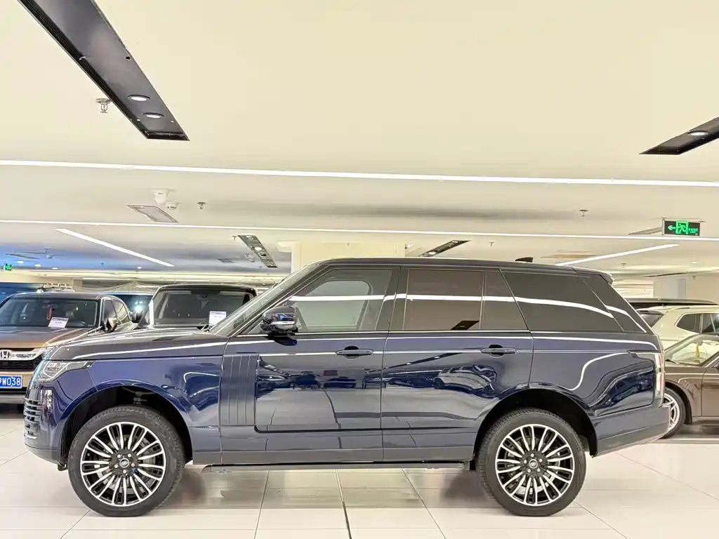 Land Rover Range Rover — миниатюра 4