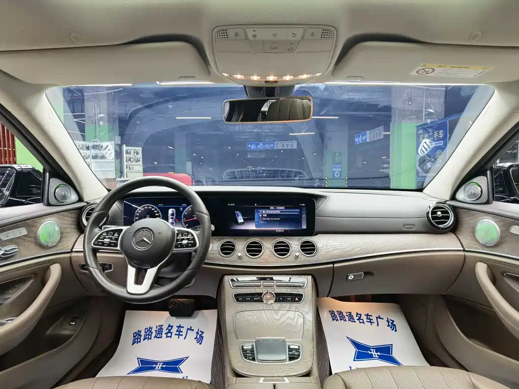 MERCEDES-BENZ E CLASS