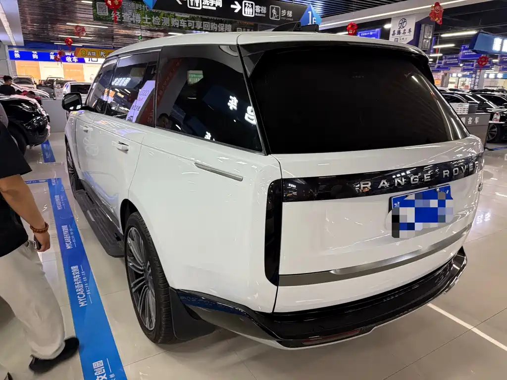 Land Rover Range Rover 2024 3.0 L6 400PS Long Wheelbase мест