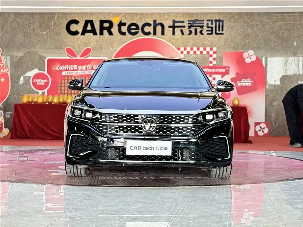 Volkswagen Passat 2023 330TSI Elite