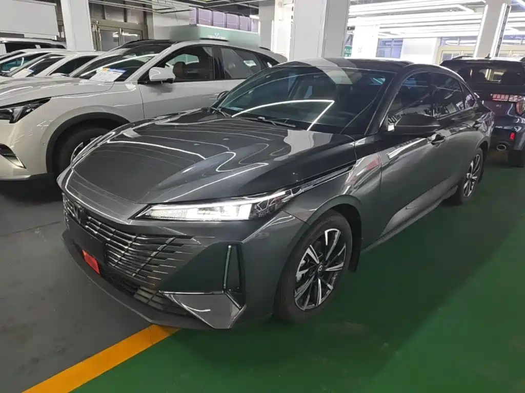 Changan Eado — миниатюра 2