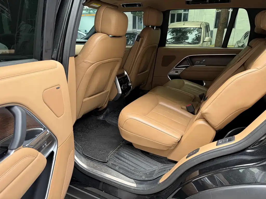 Land Rover Range Rover — миниатюра 8