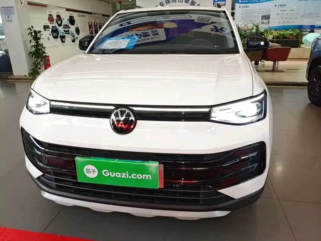 Volkswagen Tharu — миниатюра 3