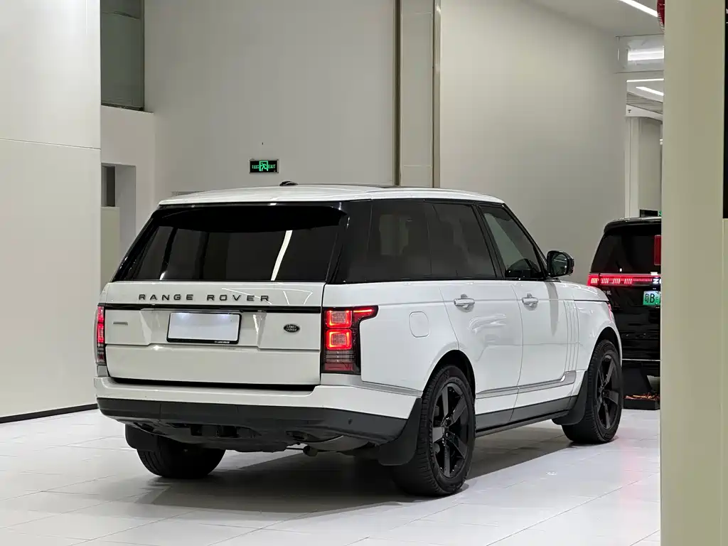 Land Rover Range Rover — миниатюра 7