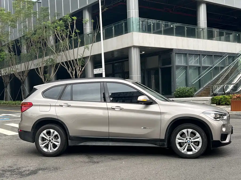 BMW X1 2016 sDrive18Li Premium