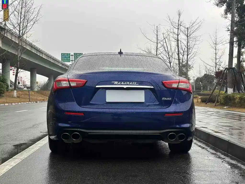 MASERATI GHIBLI