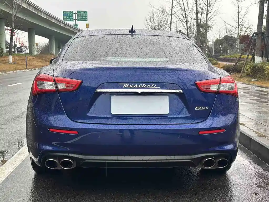 MASERATI GHIBLI