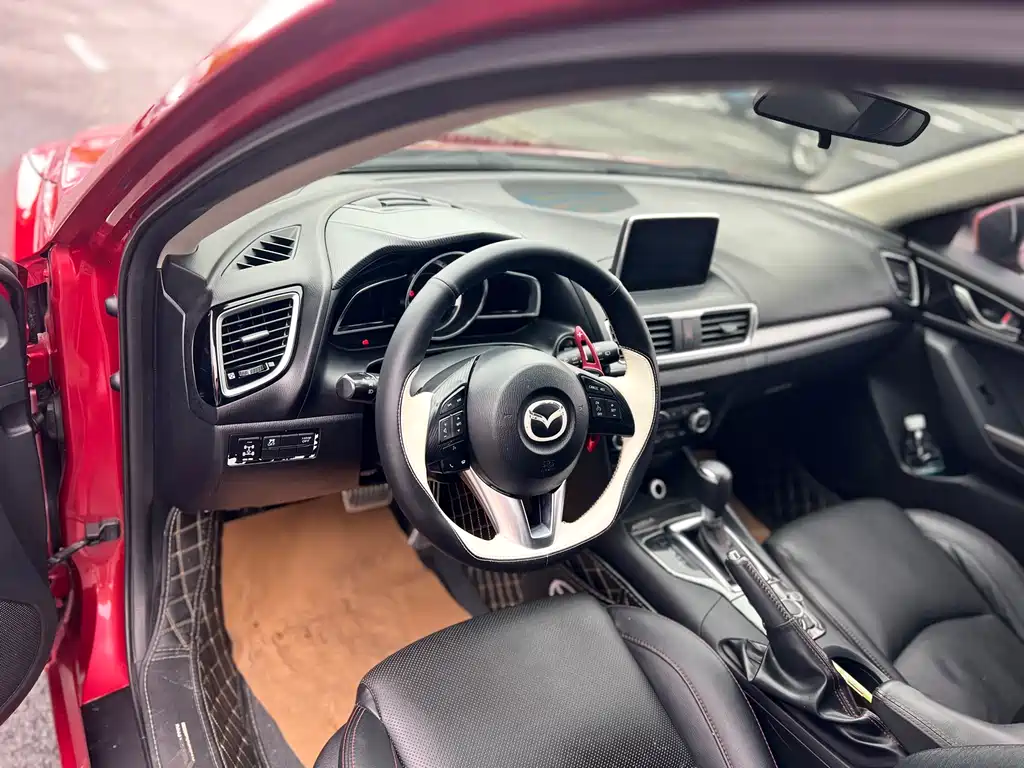 Mazda Mazda3 3 2016 2.0L AT Flagship