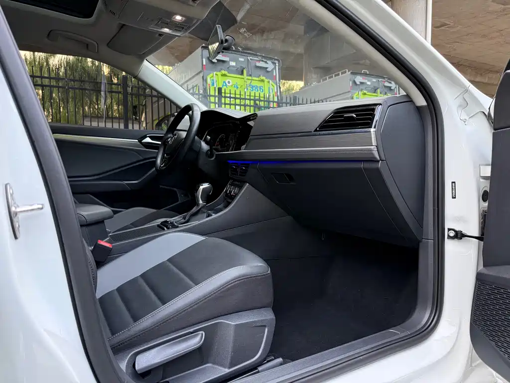 Volkswagen Sagitar 2021 280TSI DSG Comfort Smart Connect