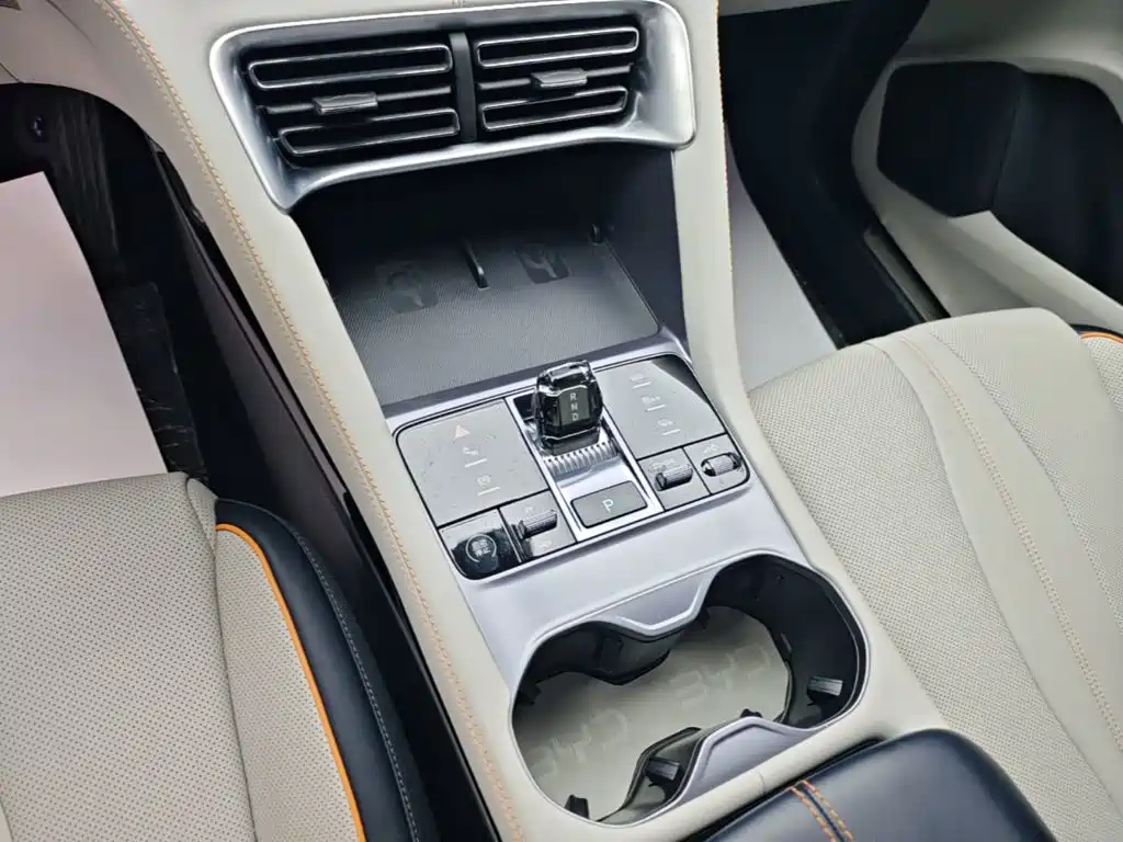 BYD PLUS New Energy — миниатюра 14