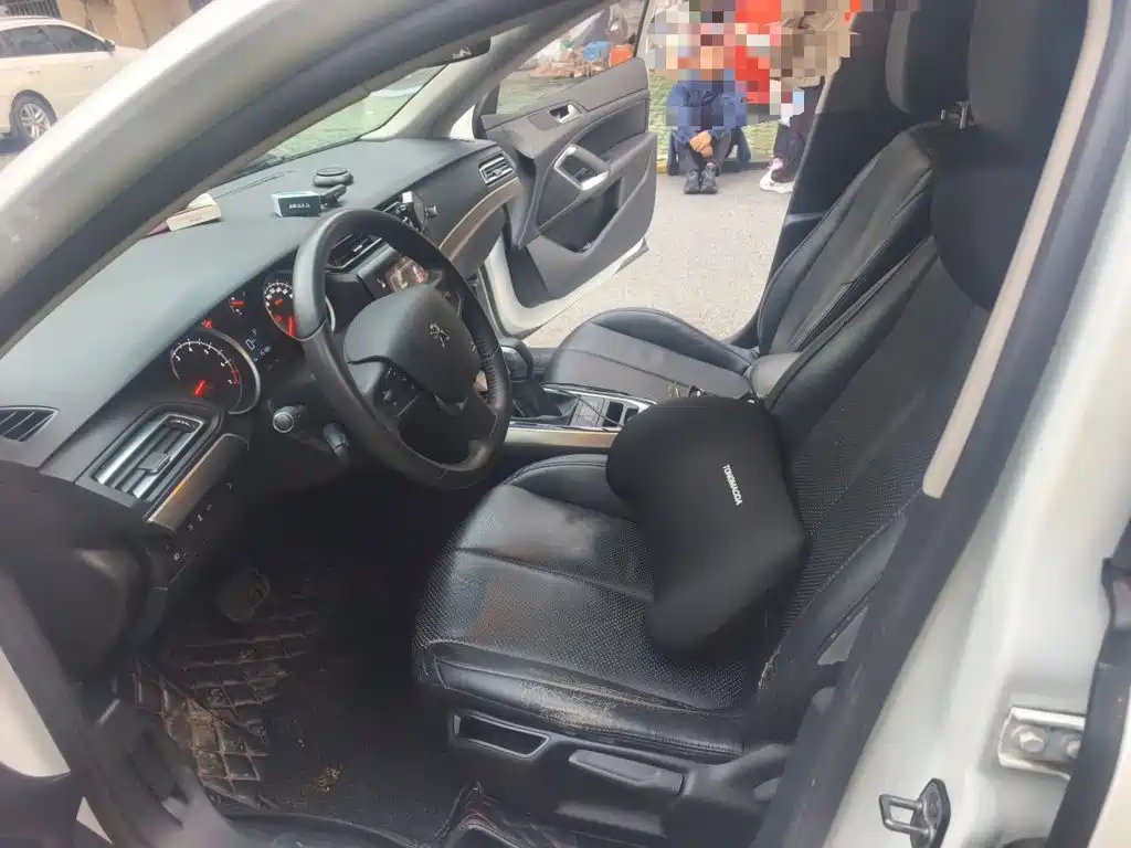 Peugeot 408 — миниатюра 11