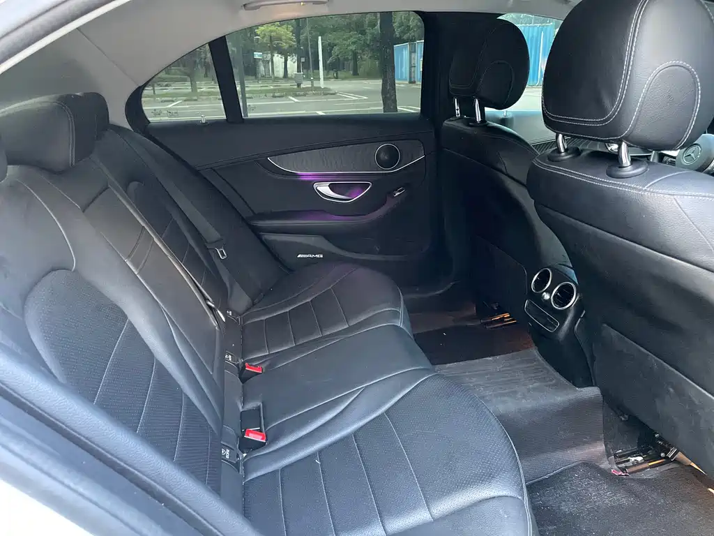 Mercedes-Benz C-Class — миниатюра 11