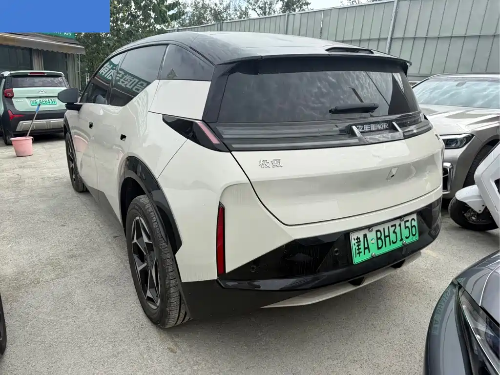 Zeekr X — миниатюра 6