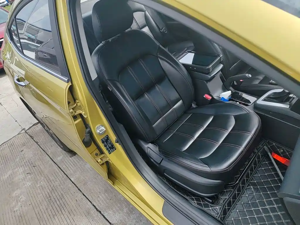 Hyundai Elantra — миниатюра 25