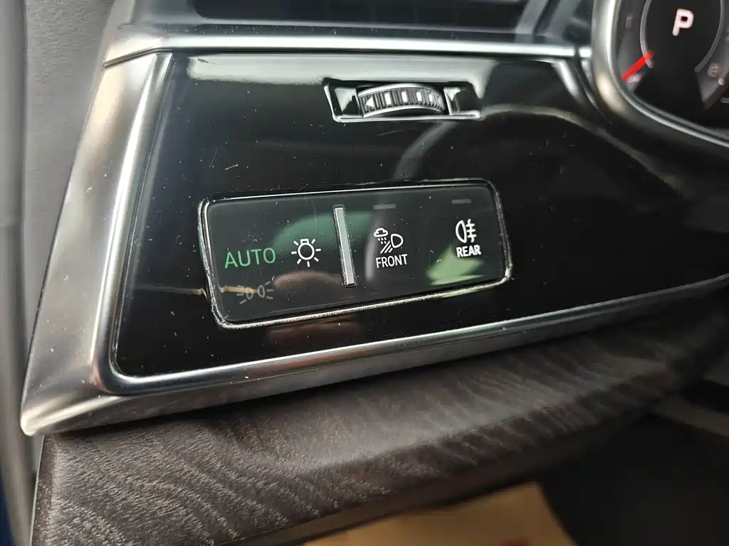 Audi Q8 — миниатюра 16