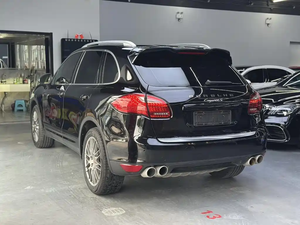 Porsche Cayenne 2011 Cayenne S 4.8L