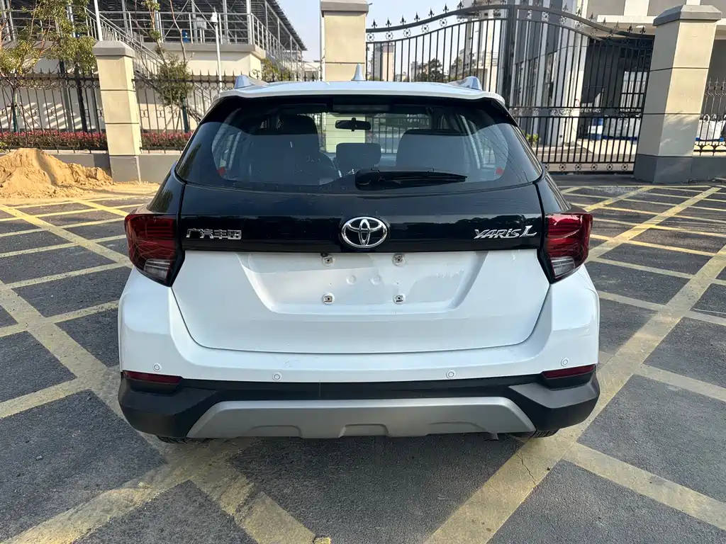 TOYOTA YARIS L ZHIXUAN