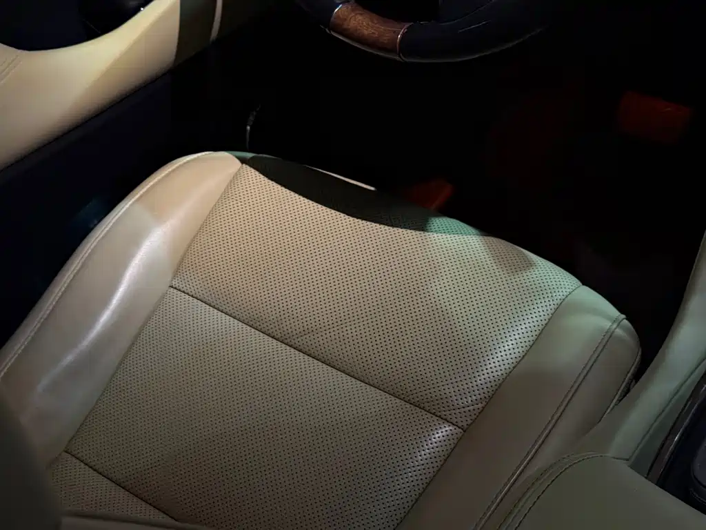 Toyota Alphard — миниатюра 10