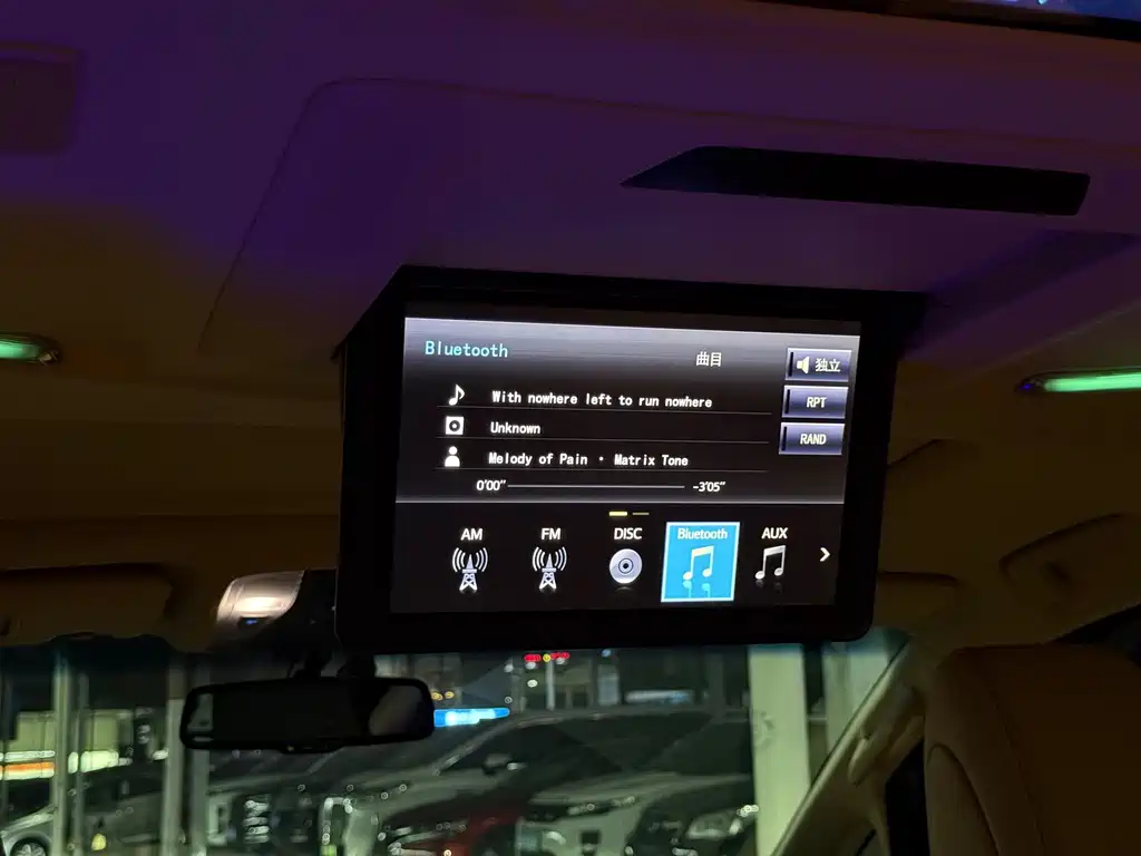 Toyota Alphard — миниатюра 14