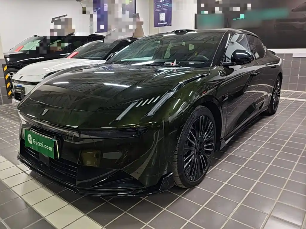 Lynk & Co 10