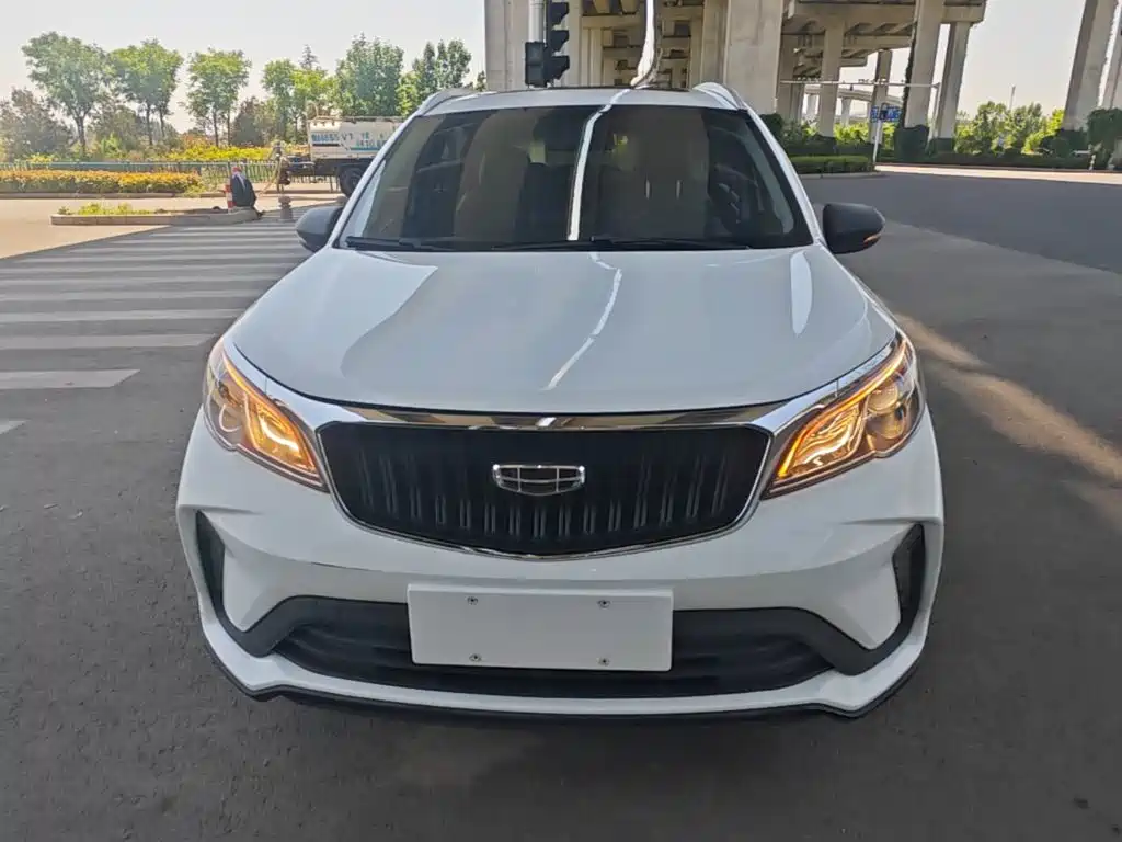 Geely Vision X3 — миниатюра 3