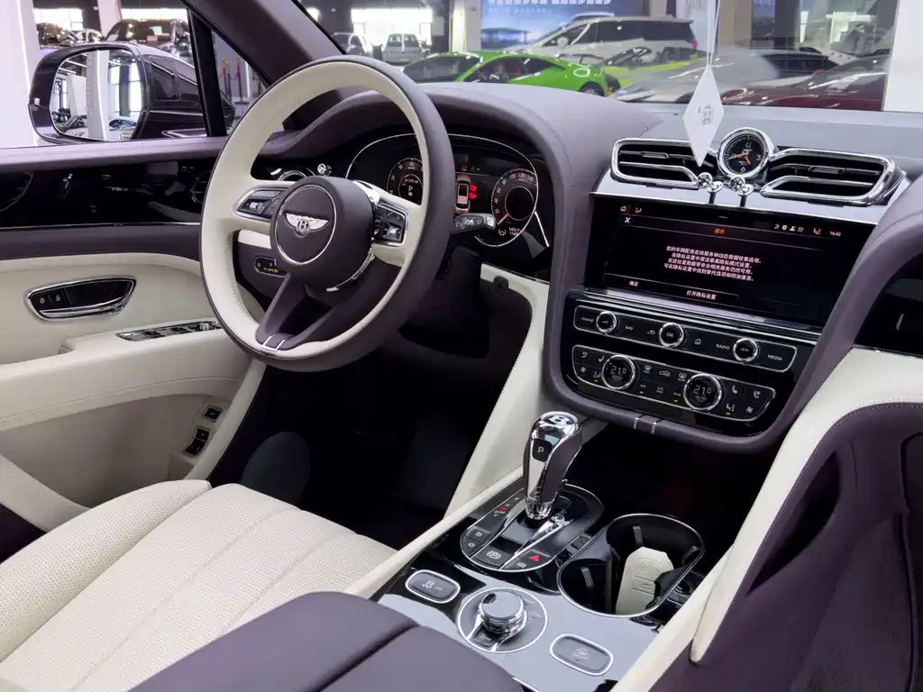 Bentley Bentayga — фотографии объявления, Фото 17