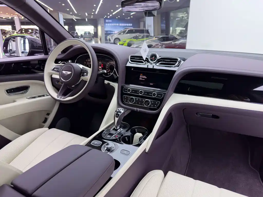 Bentley Bentayga — фотографии объявления, Фото 16