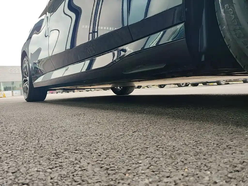 BMW i5 — миниатюра 21