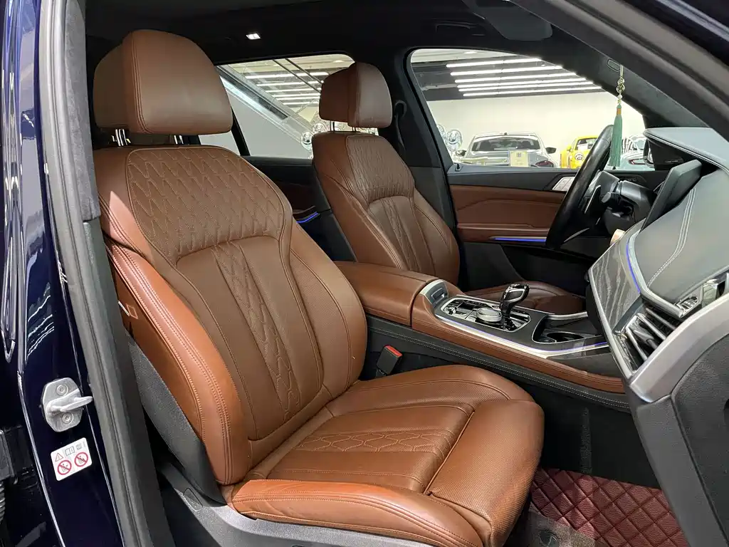 BMW X7 — миниатюра 12