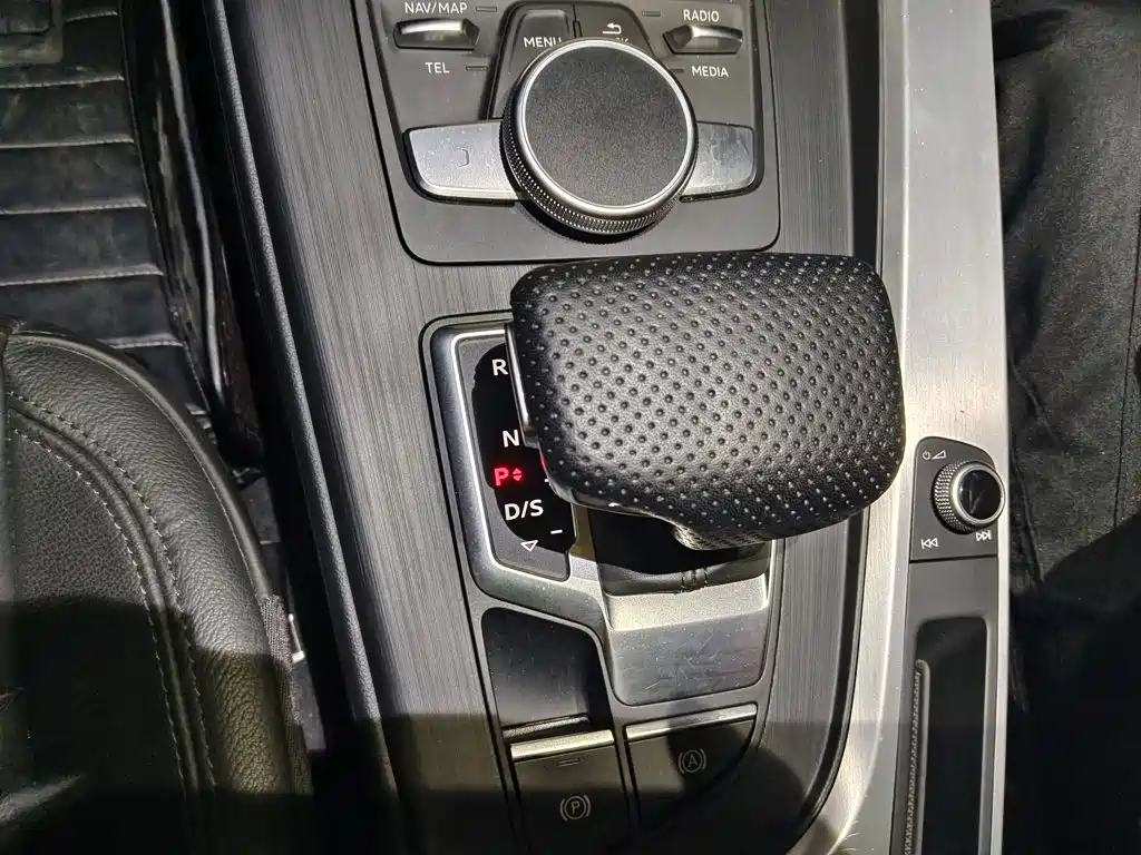 Audi A4L — миниатюра 15