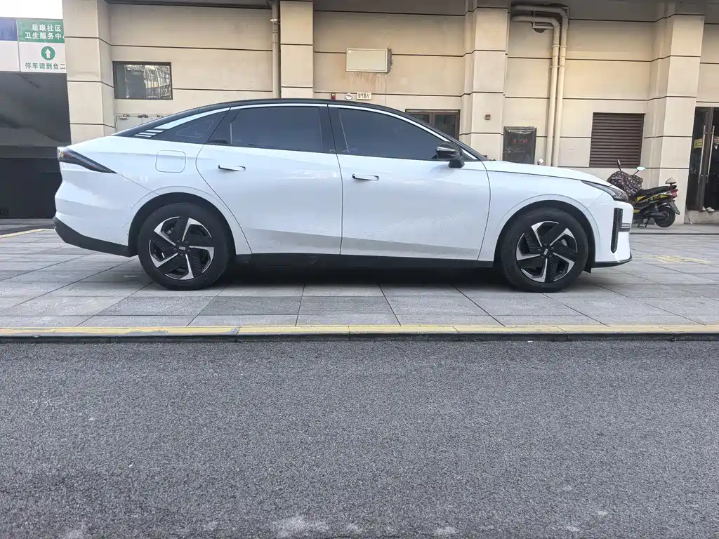 GEELY GALAXY GALAXY L6