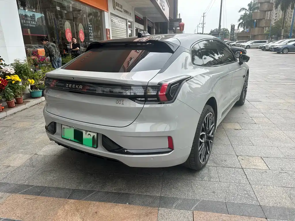 ZEEKR EXTREME KRYPTON 001