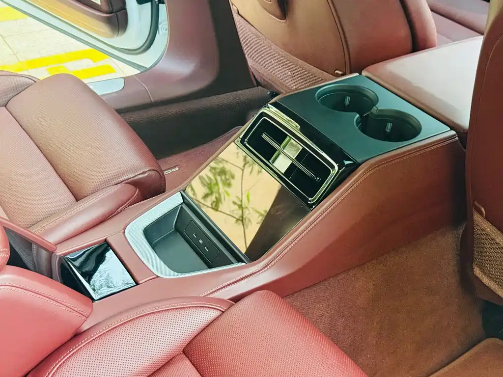 Porsche Panamera — миниатюра 13