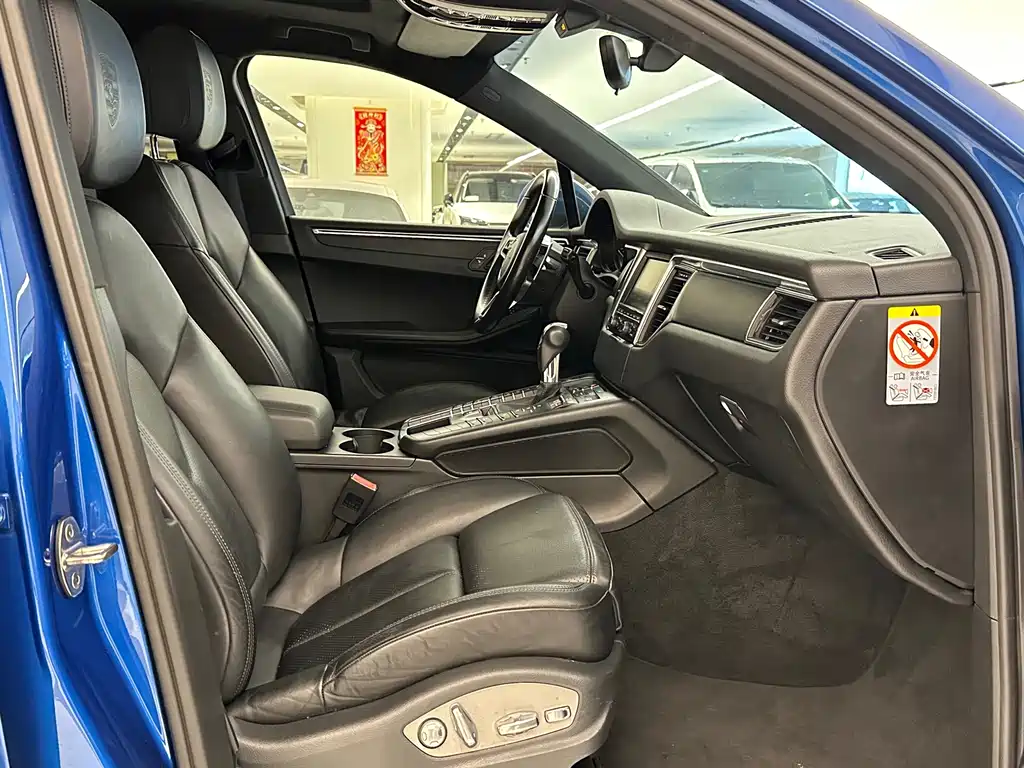 Porsche Macan — миниатюра 12