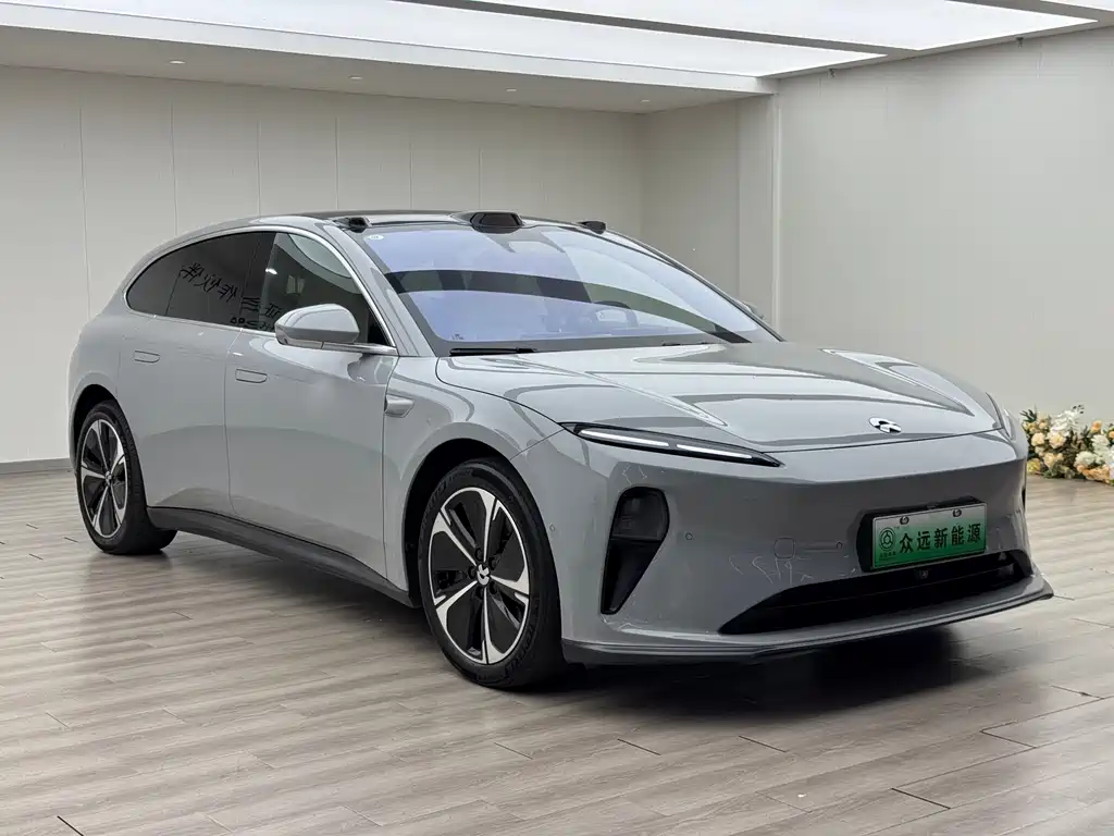 NIO NIO ET5T