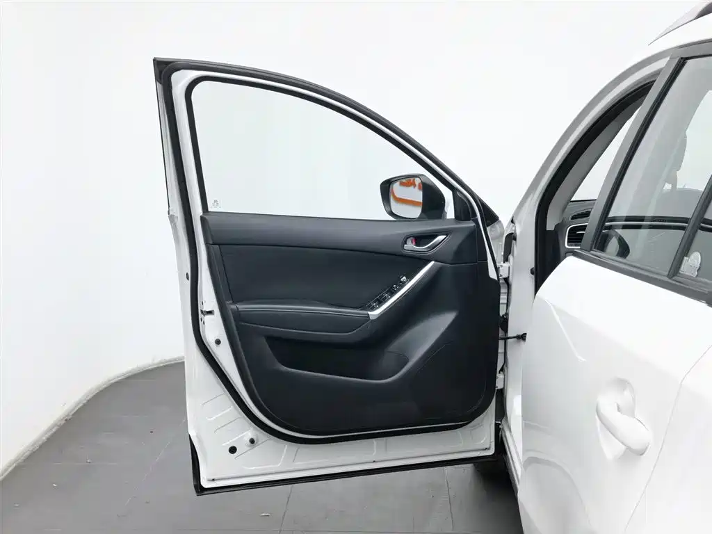 Mazda CX-5 2015 2.0L AT