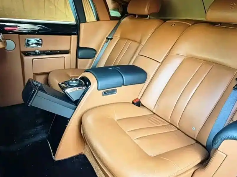 Rolls-Royce Phantom — миниатюра 8