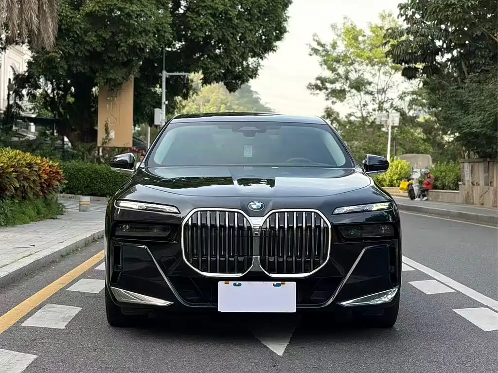 BMW 7 SERIES