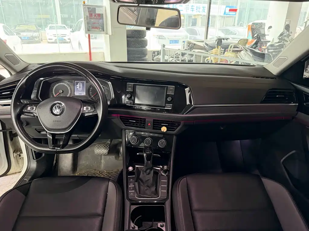 Volkswagen Sagitar — миниатюра 4