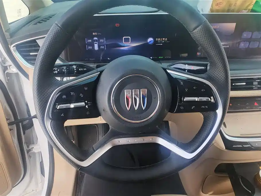 BUICK GL8 NEW ENERGY