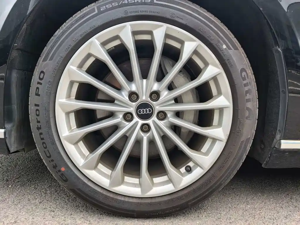 Audi A8 — миниатюра 7