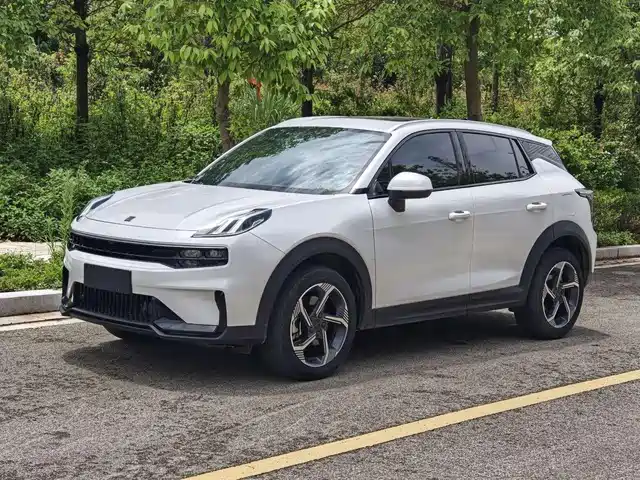 2023 Lynk & Co 06