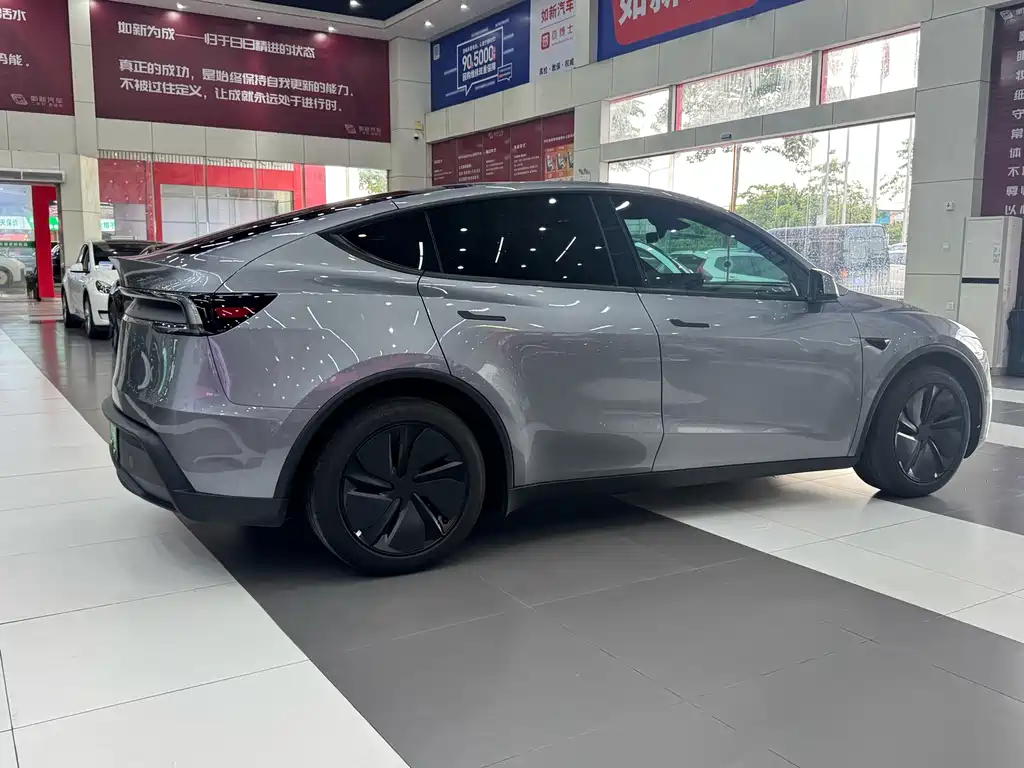 Tesla Model Y — фотографии объявления, Фото 6