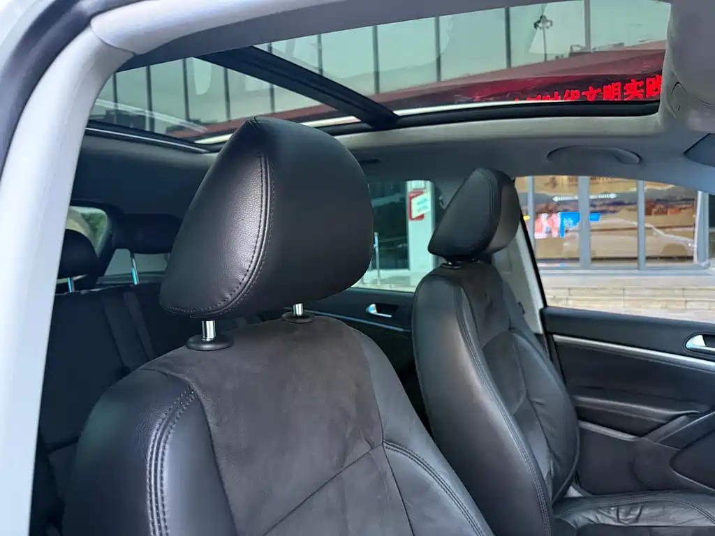 Volkswagen Tiguan — миниатюра 16