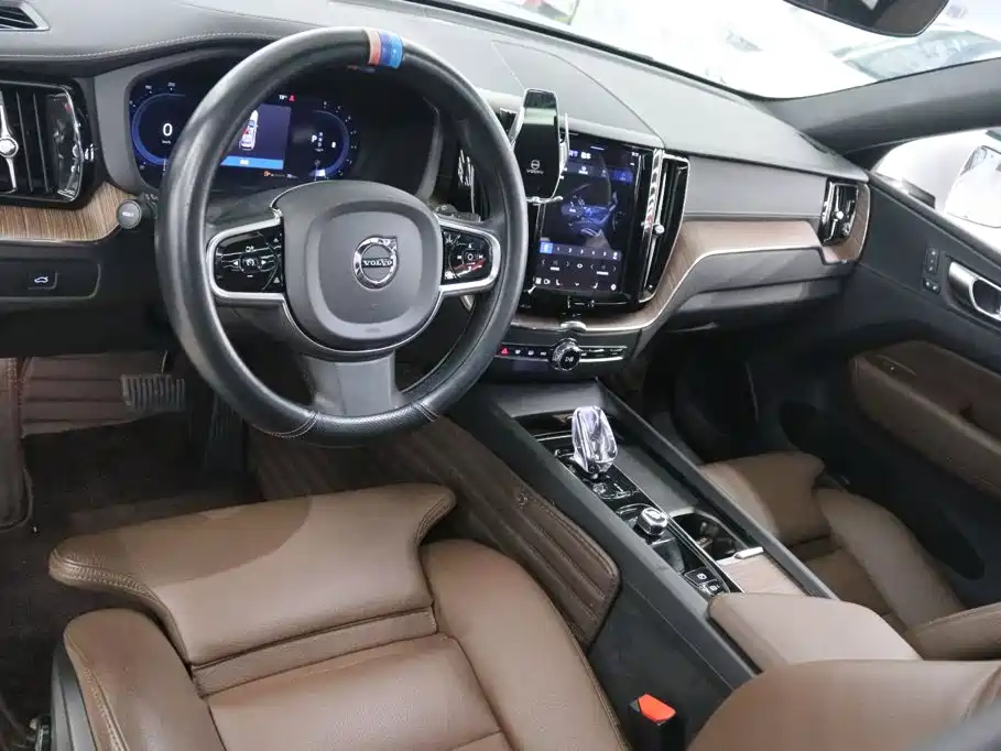 Volvo XC60 — миниатюра 10