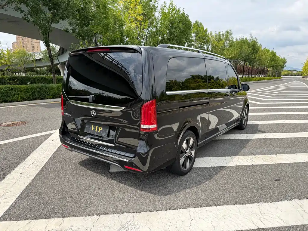 Mercedes-Benz V-Class — миниатюра 9