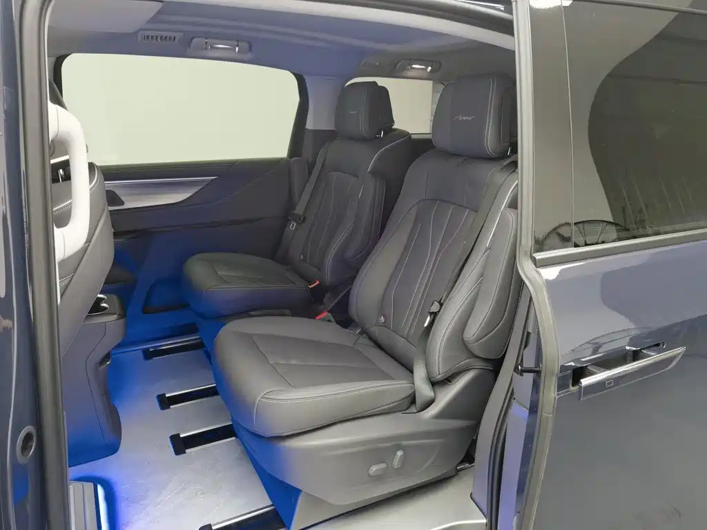 Buick GL8 Hybrid — миниатюра 15