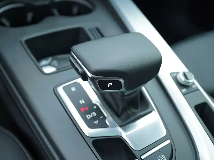 Audi A4L — миниатюра 8
